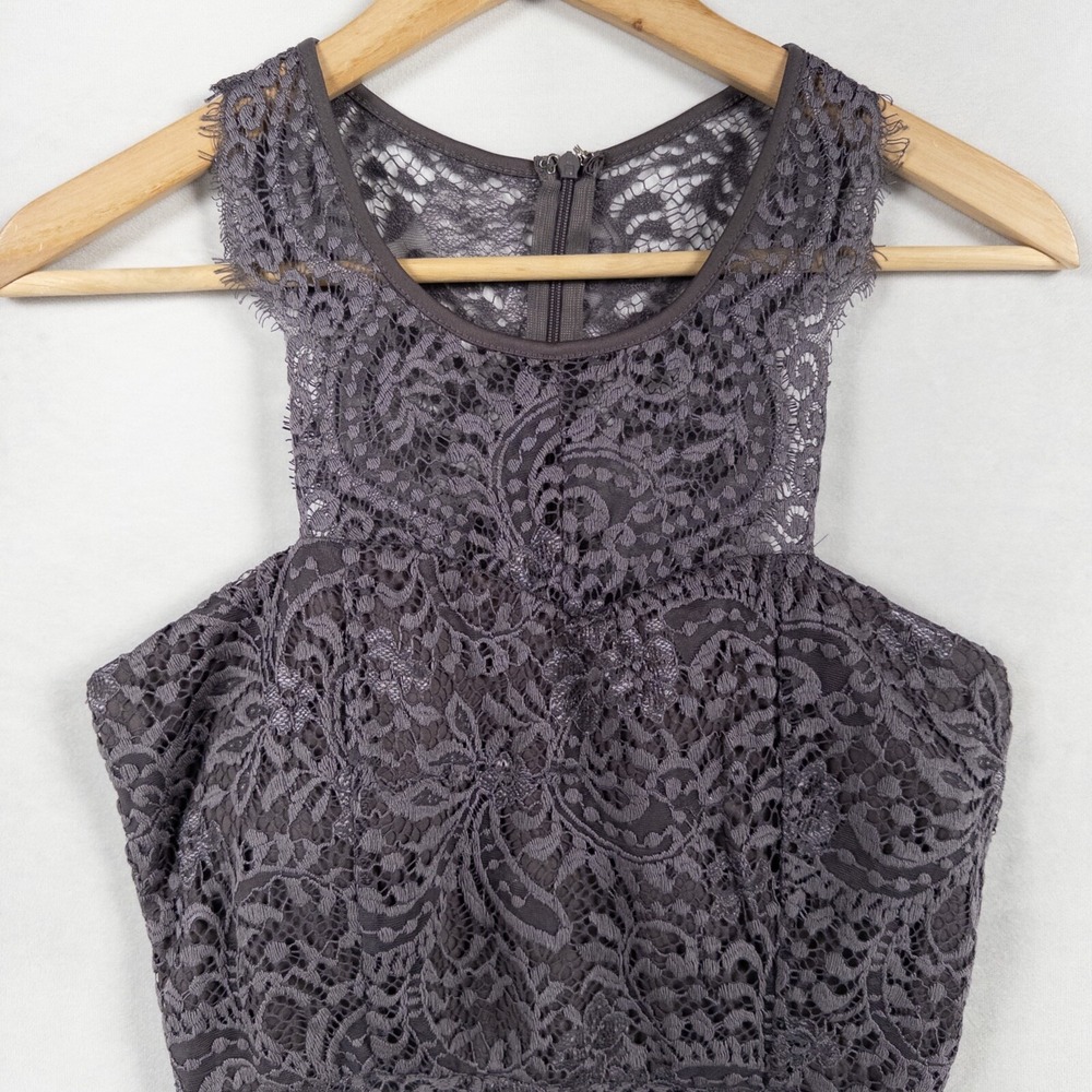 Charlotte Russe Dress Sz Medium Gray Lace Sheath Padded Bust Sleeveless NEW - Picture 2 of 8